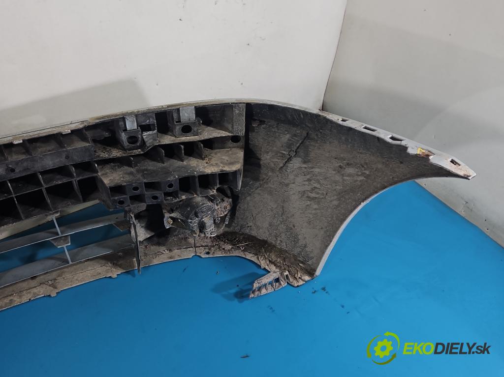 Renault Clio II 1998-2012 1.2 16v 75 HP manual 55 kW 1149 cm3 5- nárazník predné  (Kľučka dverí ostatné)