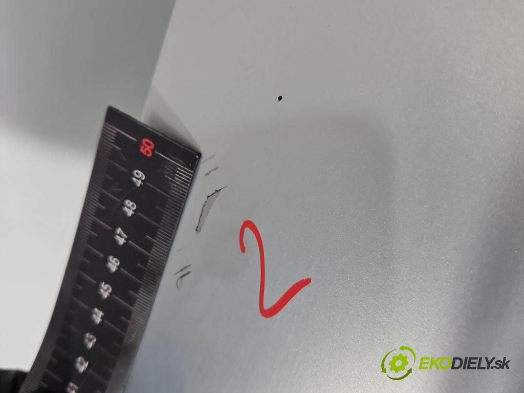 Vw Passat B5 1995-2005 1.8 T 150 hp manual 110 kW 1781 cm3 5- zadní kufrové dveře  (Zadní kapota (kufr))