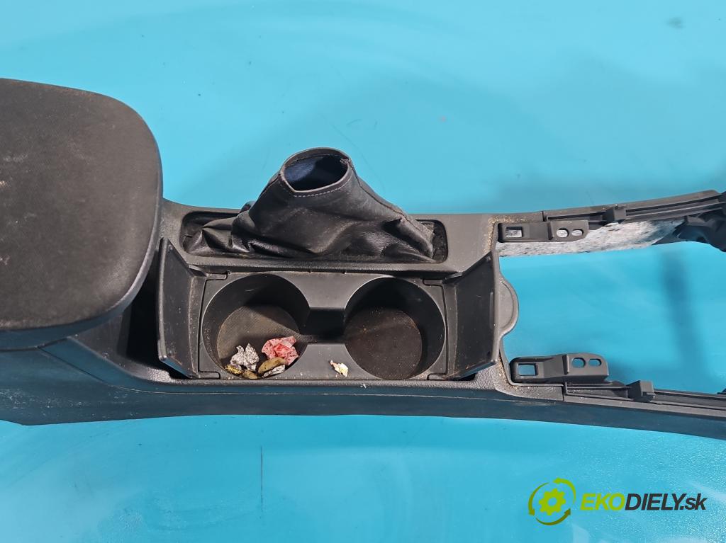 Toyota Corolla E15 2007-2014 1.6 vvti 124hp manual 91 kW 1598 cm3 4- operadlo 58910-02080 (Lakťová opierka)