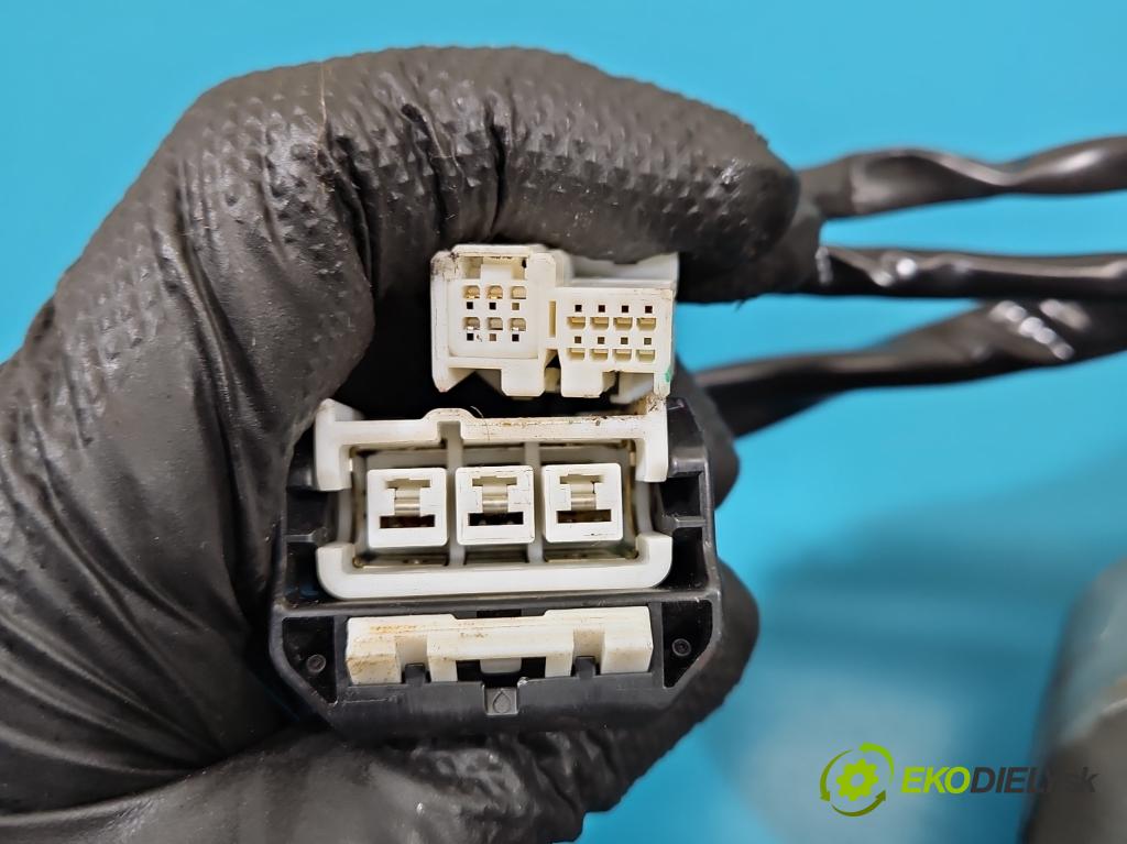 Toyota Corolla E15 2007-2014 1.6 vvti 124 hp manual 91 kW 1598 cm3 4- čerpadlo posilovač 132100-1011 (Servočerpadlo)