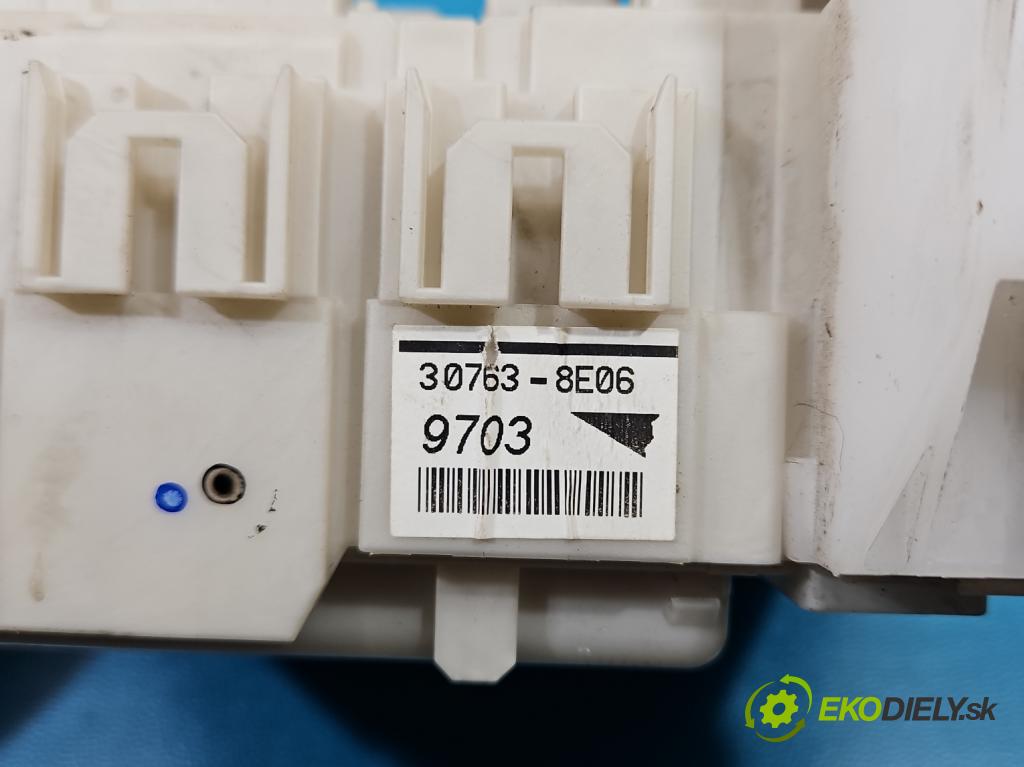 Toyota Corolla E15 2007-2014 1.6 vvti 124 hp manual 91 kW 1598 cm3 4- řídící jednotka komfortu 82730-02790