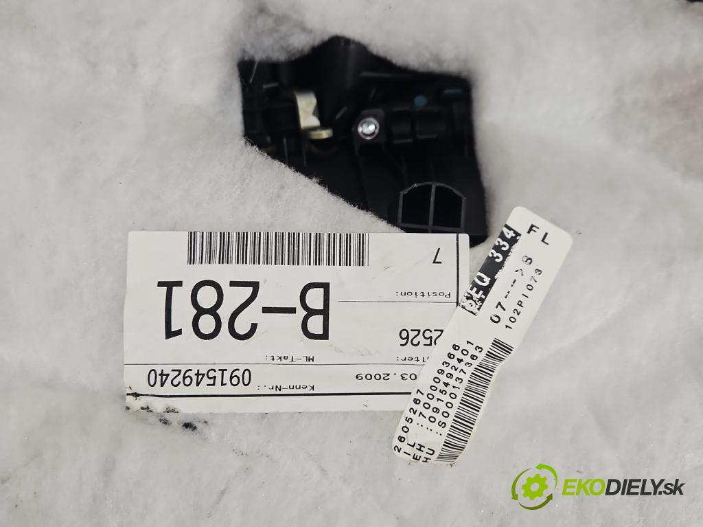 Audi A3 8P 2003-2012 1.9 TDI 105 HP manual 77 kW 1896 cm3 5- Čalounictví: dvere predné ľavé