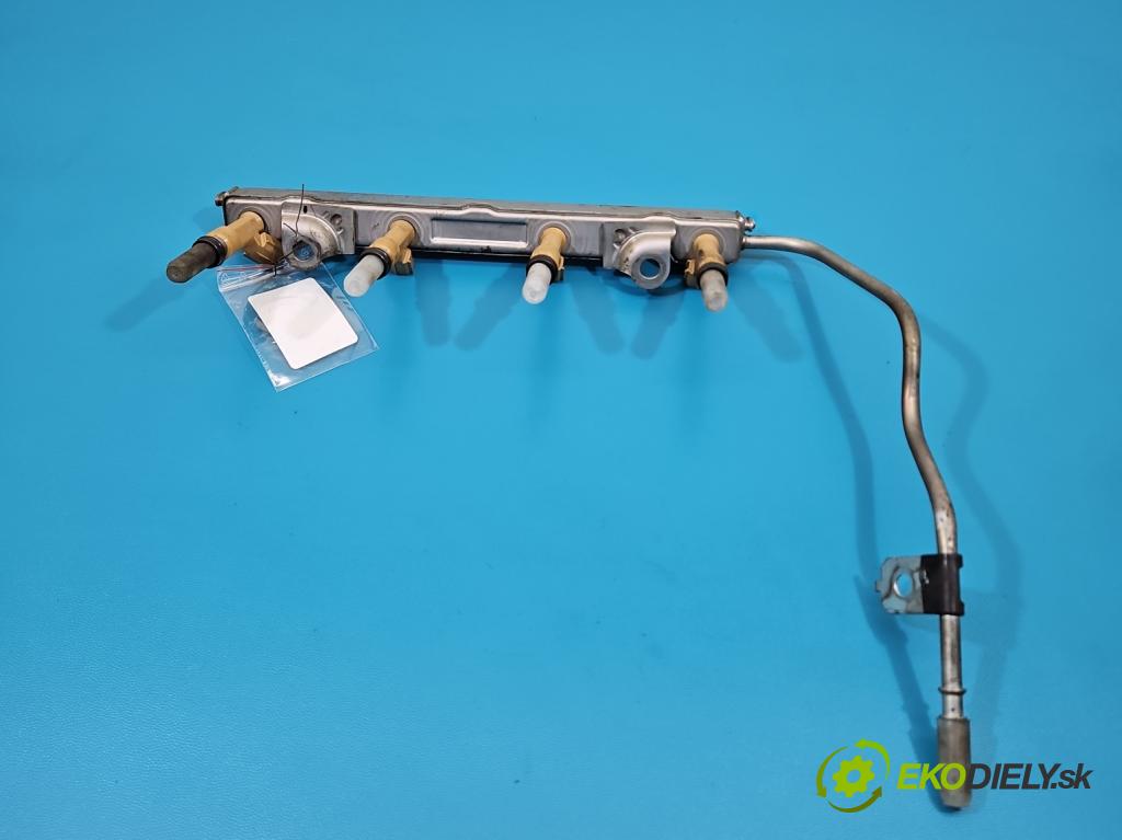 Toyota Corolla E15 2007-2014 1.6 vvti 124hp manual 91 kW 1598 cm3 4- vstrek 23250-37010 (Vstrekovač paliva)