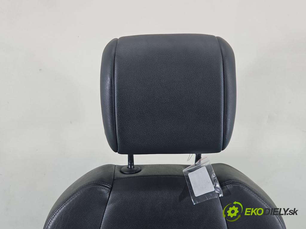 Peugeot 508 I 2010-2018 1.6 thp 156 HP automatic 115 kW 1598 cm3 5- Sedačka ľavý  (Sedadlo)