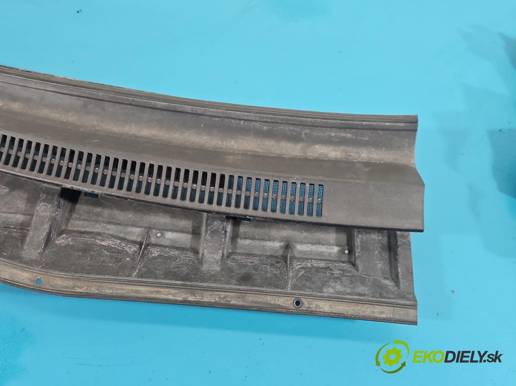 Toyota Corolla E15 2007-2014 1.6 vvti 124hp manual 91 kW 1598 cm3 4- torpédo 55783-02070 (Torpédo (plast pod čelným sklom))