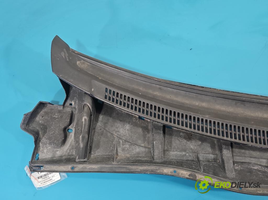 Toyota Corolla E15 2007-2014 1.6 vvti 124hp manual 91 kW 1598 cm3 4- torpédo 55783-02070 (Torpédo (plast pod čelným sklom))