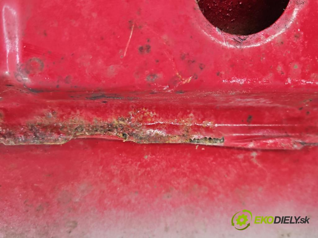 Vw Golf II 1983-1992 1.3 plyn: 54 hp manual 40 kW 1272 cm3 5- kapota přední