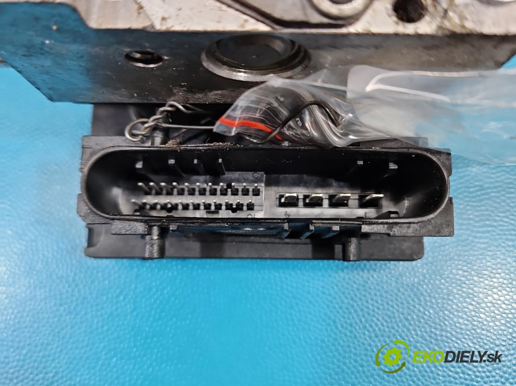 Toyota Corolla E15 2007-2014 1.6 vvti 124hp manual 91 kW 1598 cm3 4- čerpadlo abs 0265800527 (Pumpa ABS)