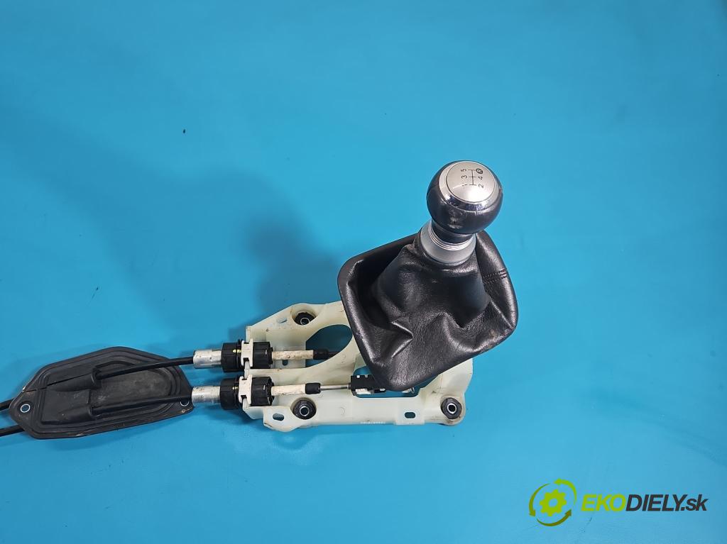 Toyota Corolla E15 2007-2014 1.6 vvti 124hp manual 91 kW 1598 cm3 4- Páka: Změny: stupeň,rýchlosť  (Rýchlostná páka (kulisa))