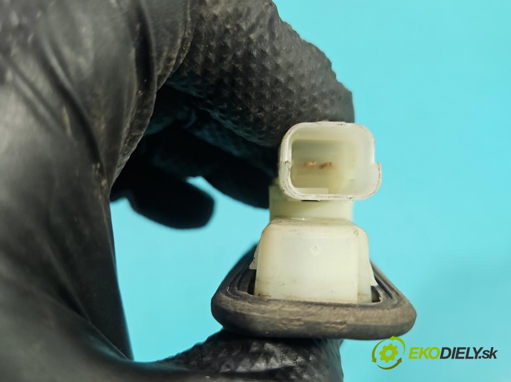 Peugeot 508 I 2010-2018 1.6 thp 156 HP automatic 115 kW 1598 cm3 5- rukoväť kufrové dvere zadné