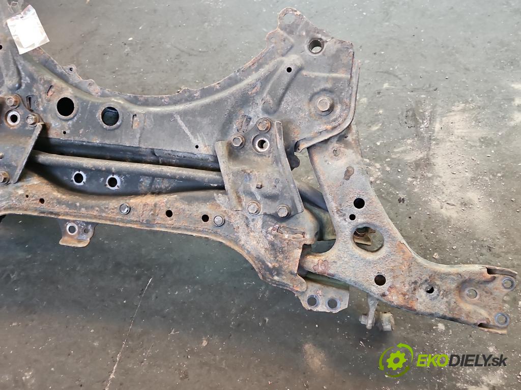 Toyota Corolla E15 2007-2014 1.6 vvti 124hp manual 91 kW 1598 cm3 4- výstuha motora