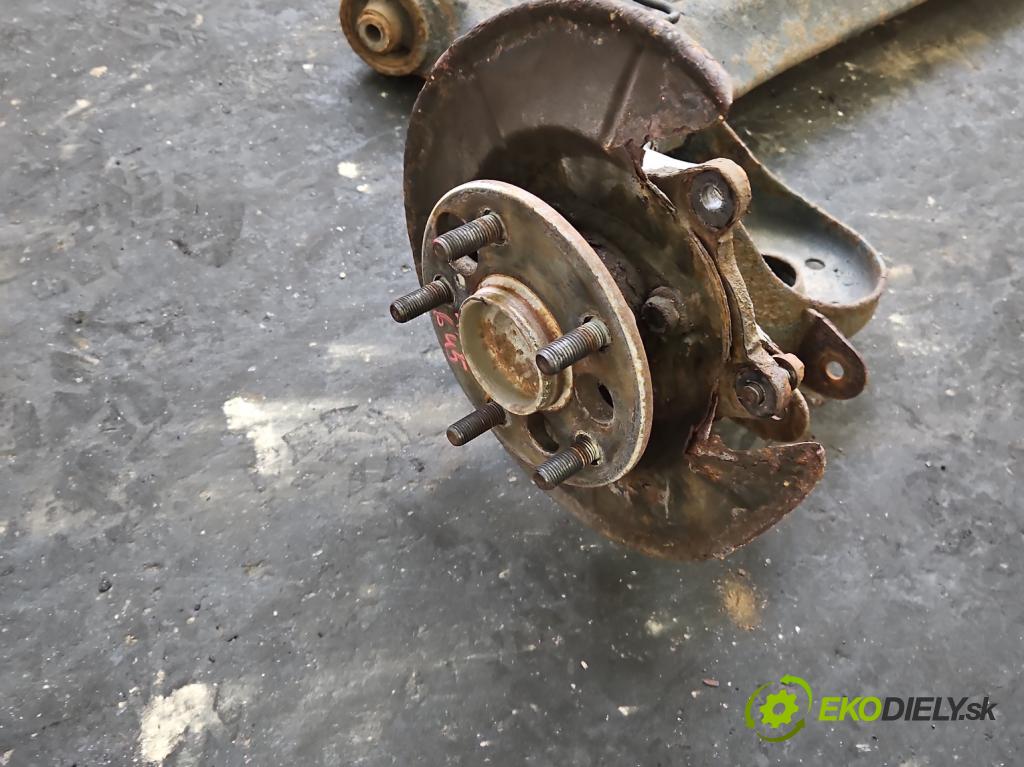 Toyota Corolla E15 2007-2014 1.6 vvti 124 hp manual 91 kW 1598 cm3 4- zadní výztuha  (Zadní výztuha)