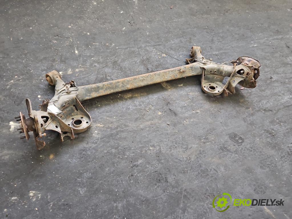 Toyota Corolla E15 2007-2014 1.6 vvti 124 hp manual 91 kW 1598 cm3 4- zadní výztuha  (Zadní výztuha)