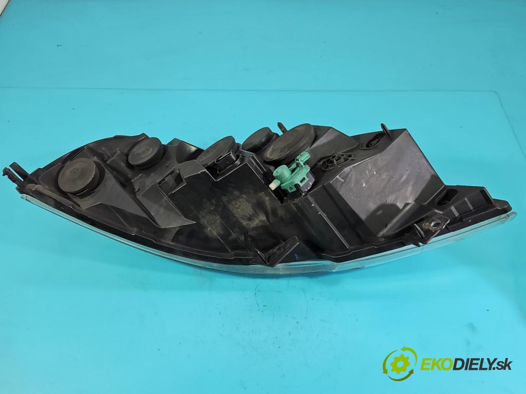 Opel Movano III 2010-2022 2.3 cdti 170 HP manual 125 kW 2299 cm3 2- Reflektor: pravý 260108402R (Svetlo predné pravé)