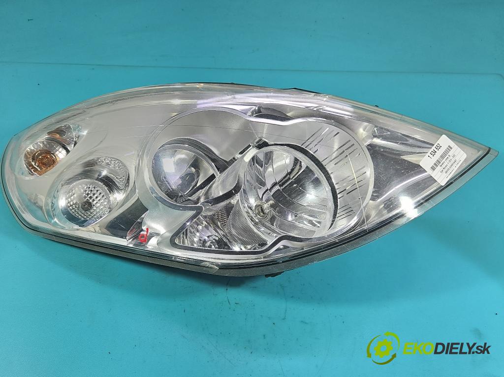 Opel Movano III 2010-2022 2.3 cdti 170 HP manual 125 kW 2299 cm3 2- Reflektor: pravý 260108402R (Svetlo predné pravé)