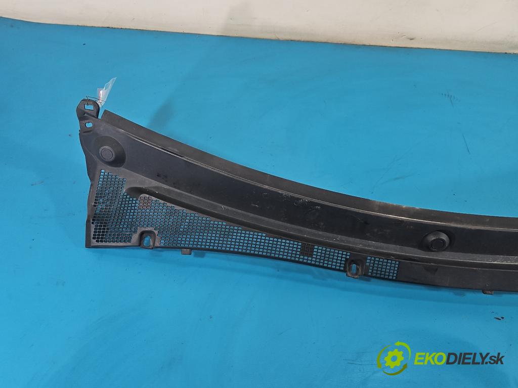 Opel Movano III 2010-2022 2.3 cdti 170 hp manual 125 kW 2299 cm3 2- torpédo 668100009R (Plast pod čelním sklem)