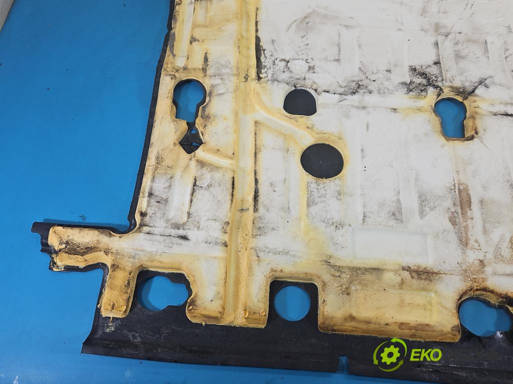 Opel Movano III 2010-2022 2.3 cdti 170 hp manual 125 kW 2299 cm3 2- koberec do auta