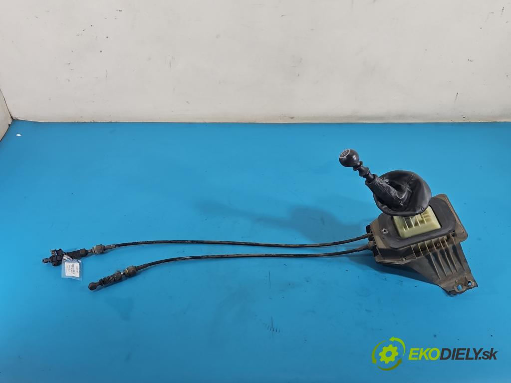 Fiat Punto II 1999-2010 1.2 8V 60 HP manual 44 kW 1242 cm3 3- Páka: Změny: stupeň,rýchlosť  (Rýchlostná páka (kulisa))