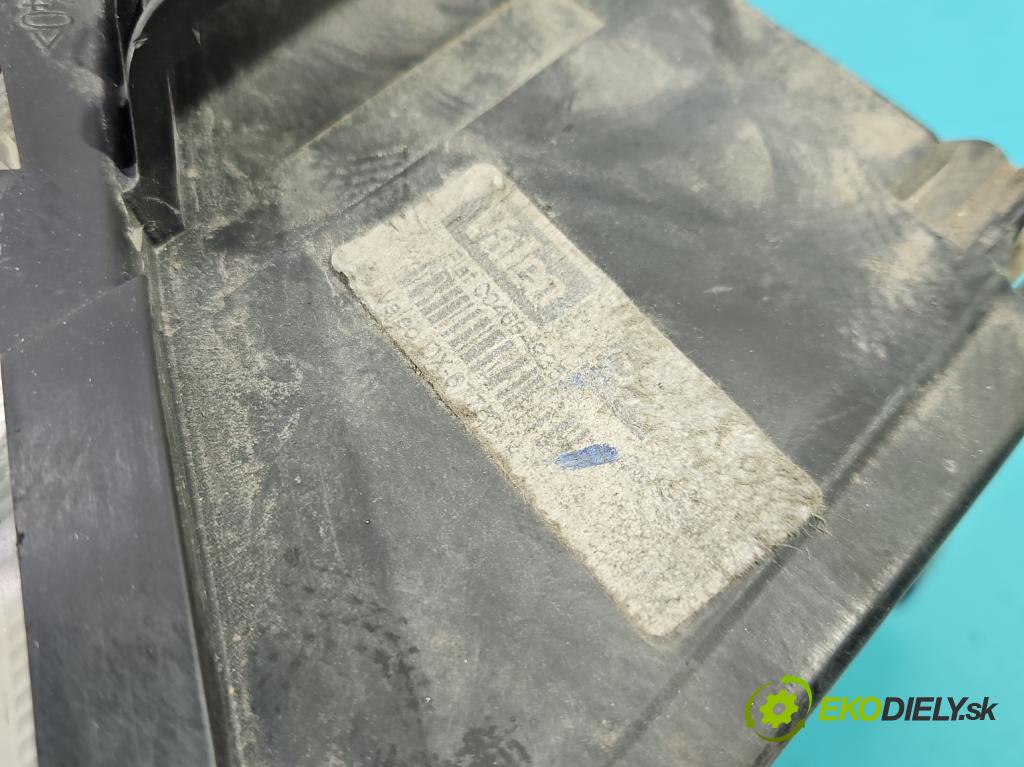 Fiat Punto II 1999-2010 1.2 8V 60 HP manual 44 kW 1242 cm3 3- Reflektor: pravý  (Svetlo predné pravé)