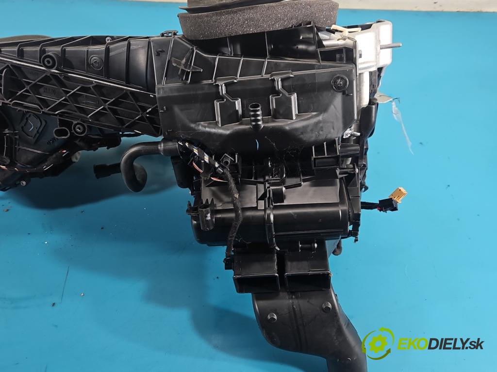 Vw Tiguan I 2007-2016 1.4 TSI 150 hp manual 110 kW 1399 cm3 5- radiátor 5M1820003BM (Radiátor topení)