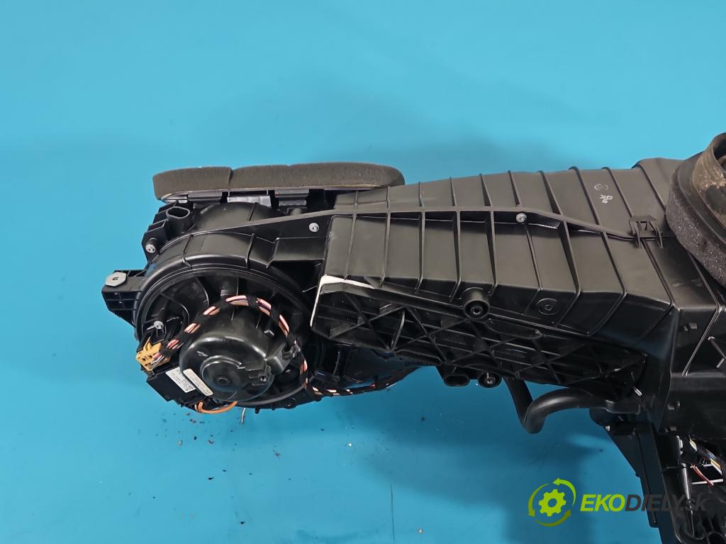 Vw Tiguan I 2007-2016 1.4 TSI 150 hp manual 110 kW 1399 cm3 5- radiátor 5M1820003BM (Radiátor topení)