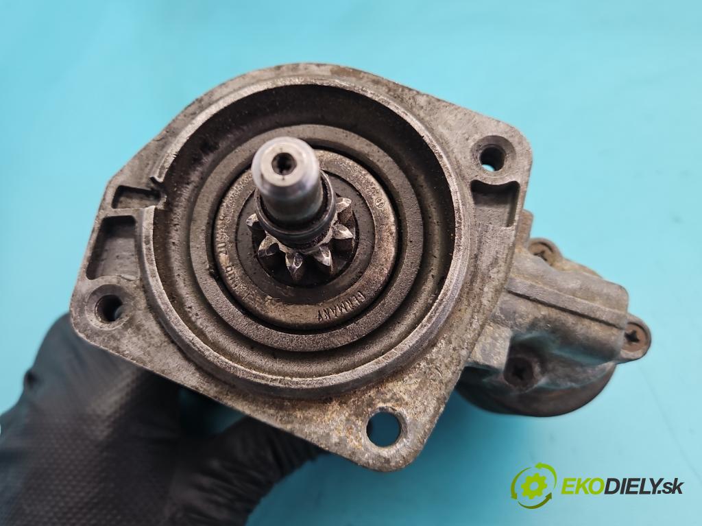 Vw Golf II 1983-1992 1.3 plyn: 54 HP manual 40 kW 1272 cm3 5- štartér  (Štartér)