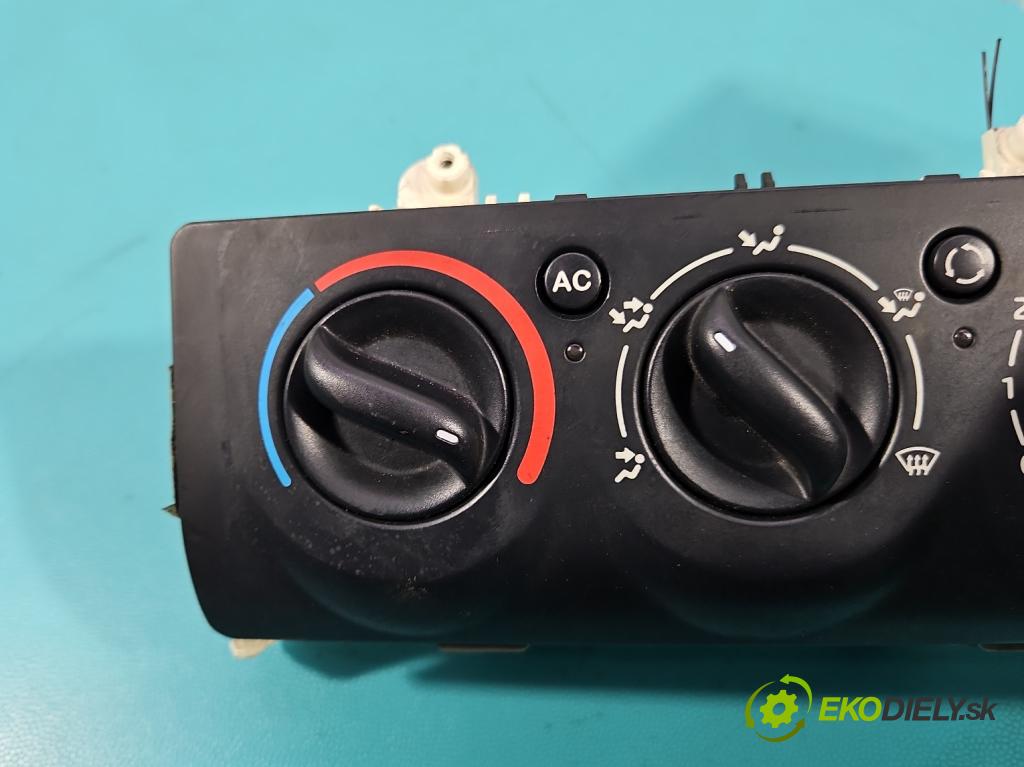 Renault Clio II 1998-2012 1.2 16v 75 HP manual 55 kW 1149 cm3 5- panel kúrenia 8200147180