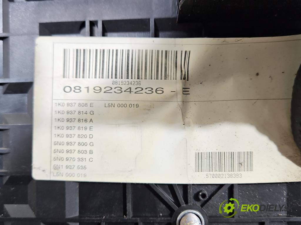 Vw Tiguan I 2007-2016 1.4 TSI 150 hp manual 110 kW 1399 cm3 5- skříňka pojistková  (Pojistková skříňka)