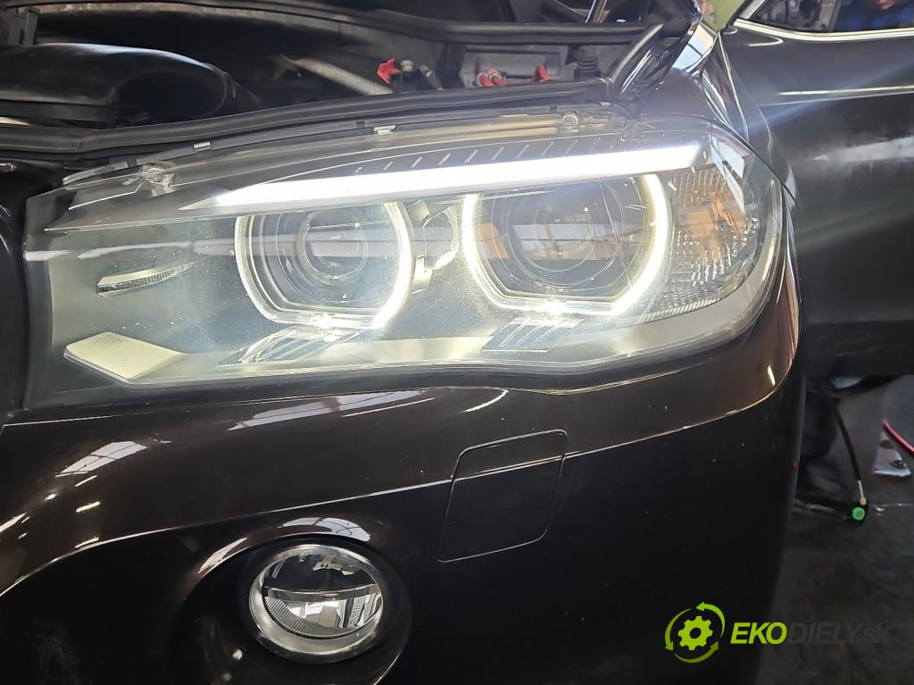 Bmw X5 F15 2013-2018 3.0d 258 HP automatic 190 kW 2993 cm3 5- Reflektor: ľavý 7290053 (Kľučka dverí ostatné)