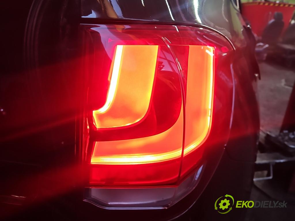 Bmw X5 F15 2013-2018 3.0d 258 HP automatic 190 kW 2993 cm3 5- svetlo / reflektor zadné pravé 7290100 (Kľučka dverí ostatné)