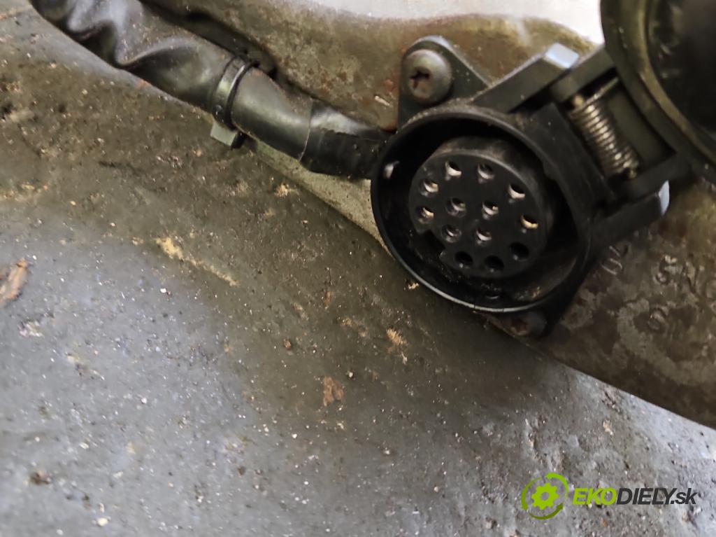 Vw Tiguan I 2007-2016 1.4 TSI 150 hp manual 110 kW 1399 cm3 5- oko tažné 5N0803880 (Tažné zařízení)