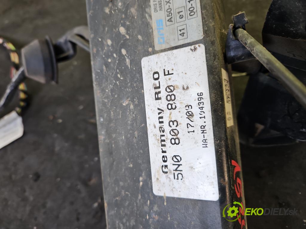 Vw Tiguan I 2007-2016 1.4 TSI 150 hp manual 110 kW 1399 cm3 5- oko tažné 5N0803880 (Tažné zařízení)