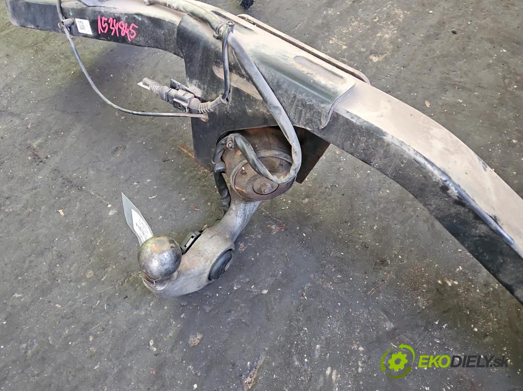 Vw Tiguan I 2007-2016 1.4 TSI 150 hp manual 110 kW 1399 cm3 5- oko tažné 5N0803880 (Tažné zařízení)