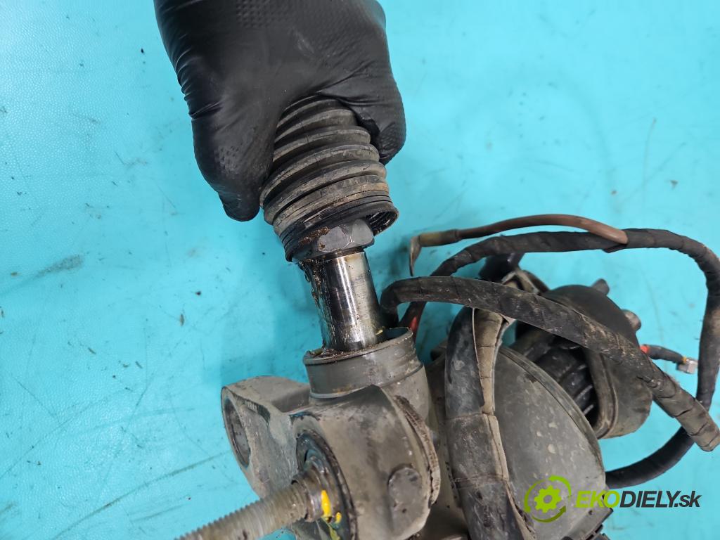 Vw Tiguan I 2007-2016 1.4 TSI 150 HP manual 110 kW 1399 cm3 5- Ozubené kolo: volant 5N1423050J