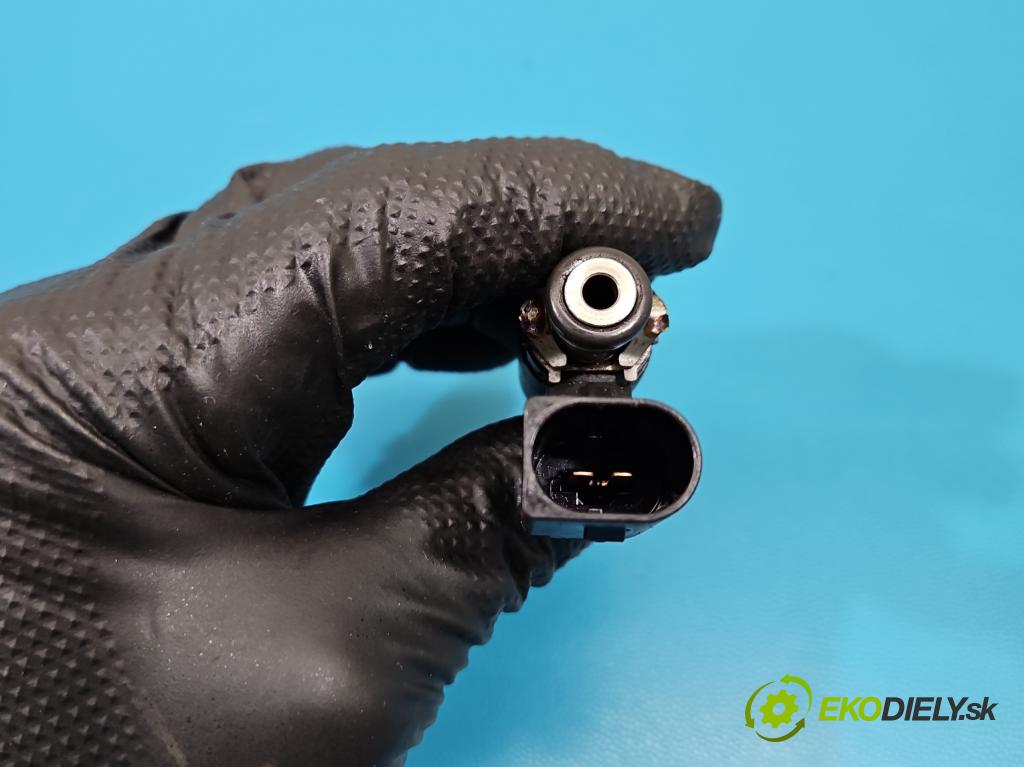 Vw Tiguan I 2007-2016 1.4 TSI 150 HP manual 110 kW 1399 cm3 5- vstrek 03C906036E (Vstrekovač paliva)