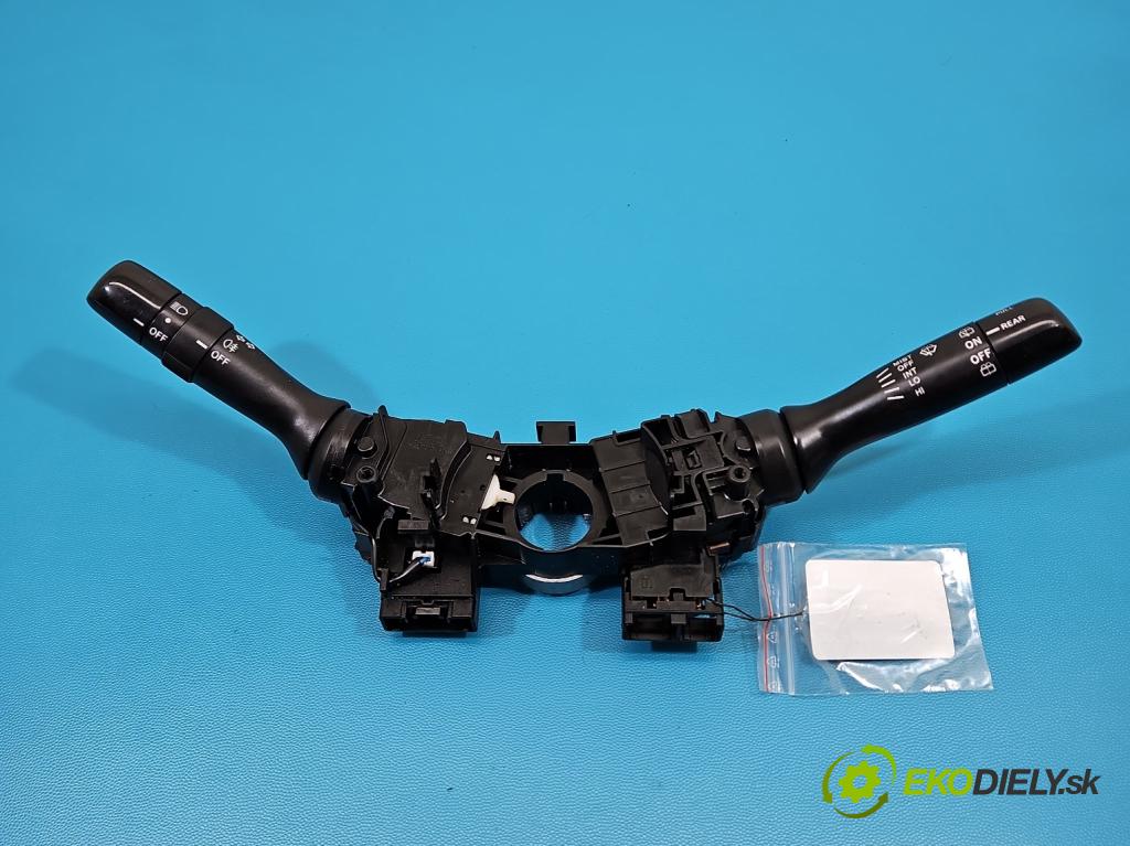 Toyota Yaris II 2005-2011 1.3 vvti 87 HP manual 64 kW 1298 cm3 5- prepínač komplex: 0D090-17F143 (Prepínacie páčky pod volantom)