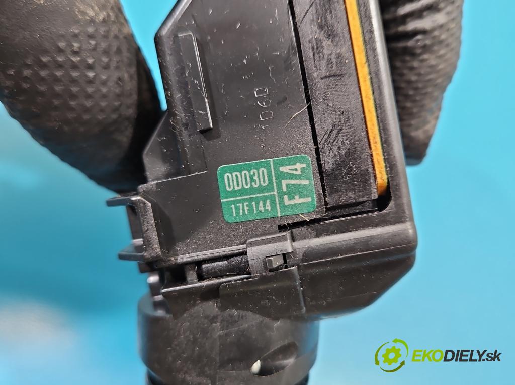 Toyota Yaris II 2005-2011 1.3 vvti 87 HP manual 64 kW 1298 cm3 5- prepínač komplex: 0D090-17F143 (Prepínacie páčky pod volantom)