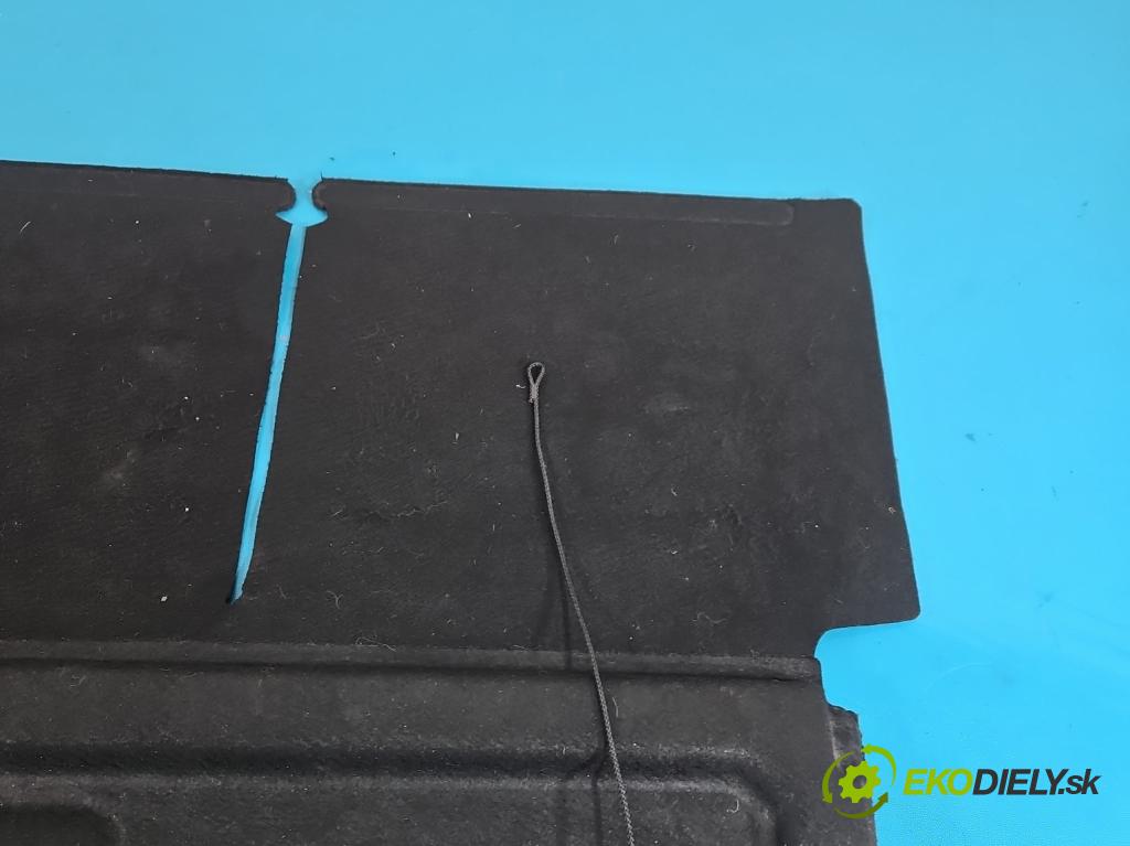 Toyota Yaris II 2005-2011 1.3 vvti 87 hp manual 64 kW 1298 cm3 5- pláto zadní  (Kryt zavazadlového prostoru)