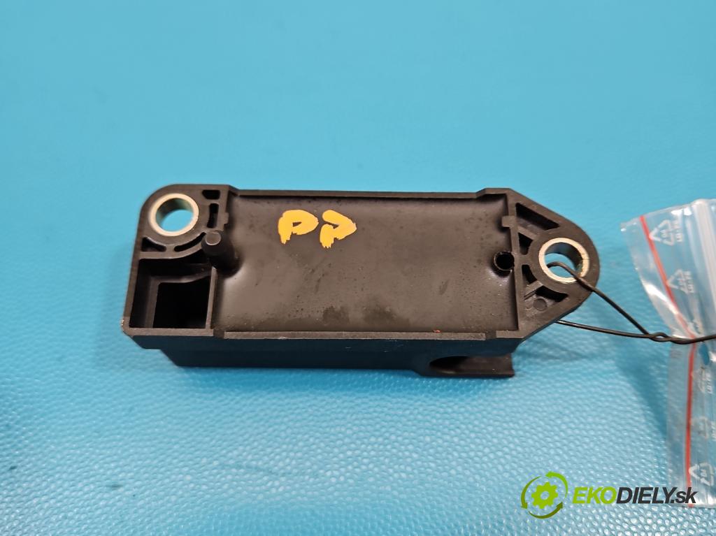 Vw Passat B5 1995-2005 1.8 T 150 HP manual 110 kW 1781 cm3 5- snímač šokovat: 5WK41910 (Snímač nárazu)