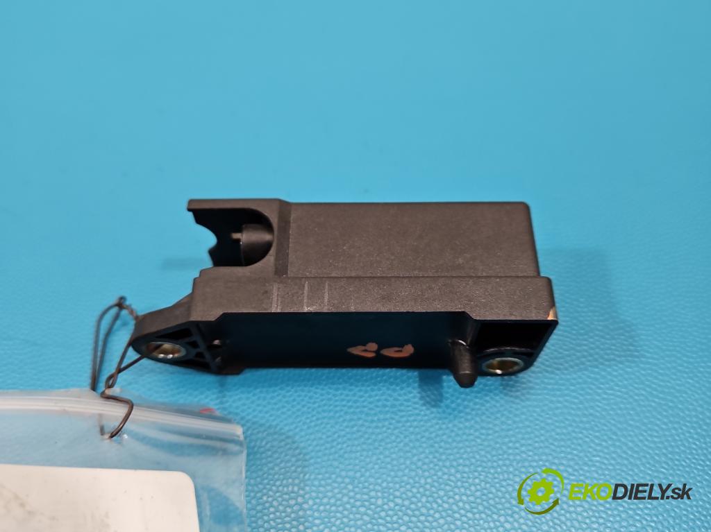 Vw Passat B5 1995-2005 1.8 T 150 HP manual 110 kW 1781 cm3 5- snímač šokovat: 5WK41910 (Snímač nárazu)