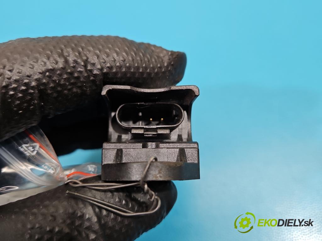 Vw Passat B5 1995-2005 1.8 T 150 HP manual 110 kW 1781 cm3 5- snímač šokovat: 5WK41910 (Snímač nárazu)