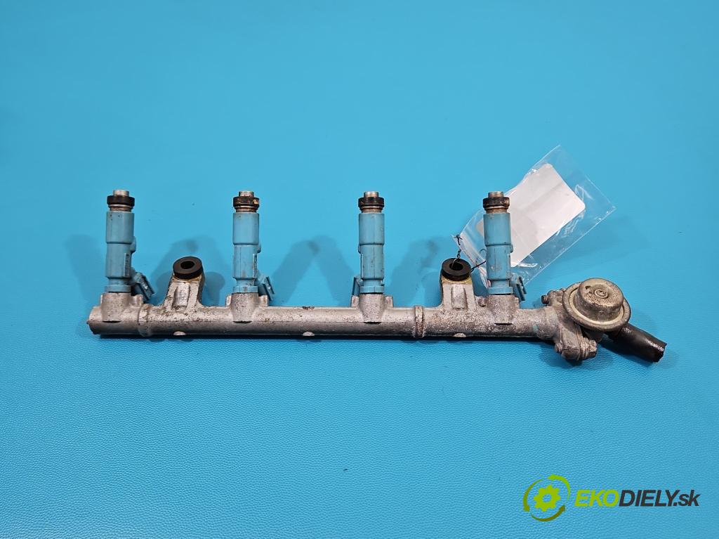 Toyota Yaris II 2005-2011 1.3 vvti 87 HP manual 64 kW 1298 cm3 5- vstrek 23250-23020 (Vstrekovač paliva)