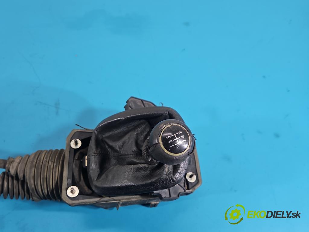 Vw Passat B5 1995-2005 1.8 T 150 HP manual 110 kW 1781 cm3 5- Páka: Změny: stupeň,rýchlosť 4B0711025E (Rýchlostná páka (kulisa))