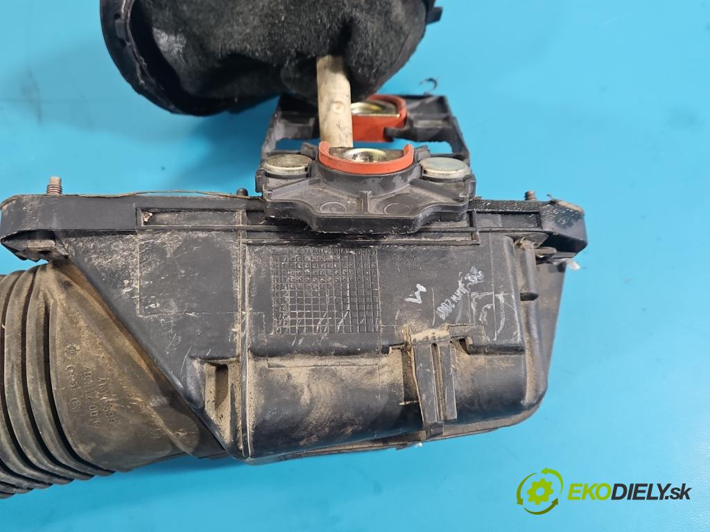 Vw Passat B5 1995-2005 1.8 T 150 HP manual 110 kW 1781 cm3 5- Páka: Změny: stupeň,rýchlosť 4B0711025E (Rýchlostná páka (kulisa))