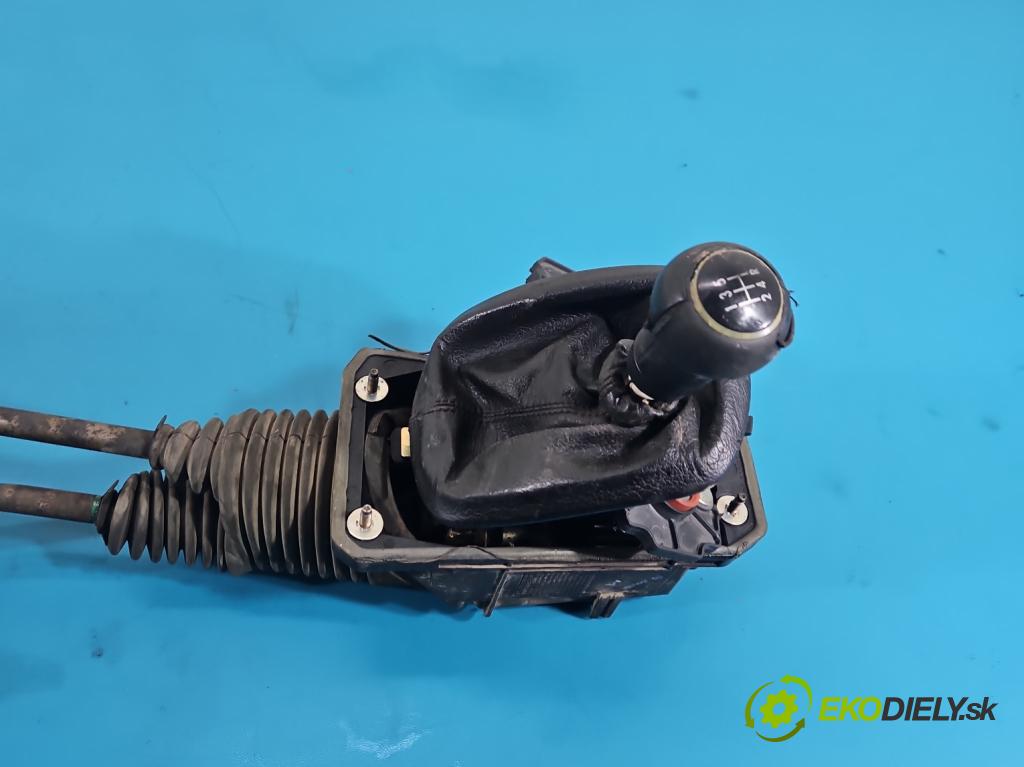 Vw Passat B5 1995-2005 1.8 T 150 HP manual 110 kW 1781 cm3 5- Páka: Změny: stupeň,rýchlosť 4B0711025E (Rýchlostná páka (kulisa))