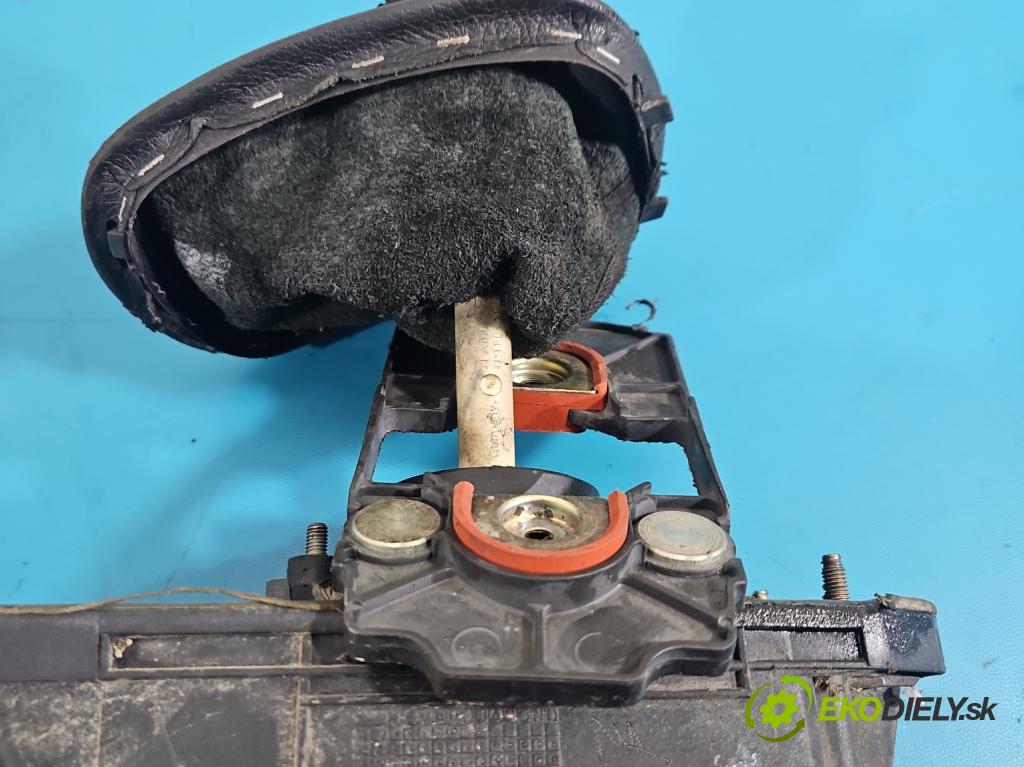 Vw Passat B5 1995-2005 1.8 T 150 HP manual 110 kW 1781 cm3 5- Páka: Změny: stupeň,rýchlosť 4B0711025E (Rýchlostná páka (kulisa))