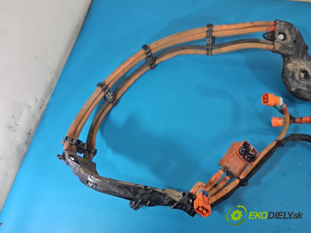 Peugeot 3008 II 2016-2023 1.6 T 300 hp automatic 221 kW 1598 cm3 5- Balíček: 9835370280