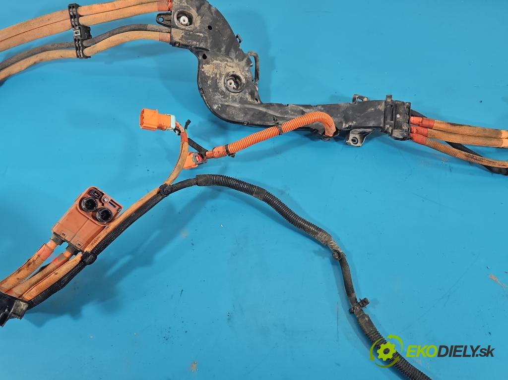 Peugeot 3008 II 2016-2023 1.6 T 300 hp automatic 221 kW 1598 cm3 5- Balíček: 9835370280