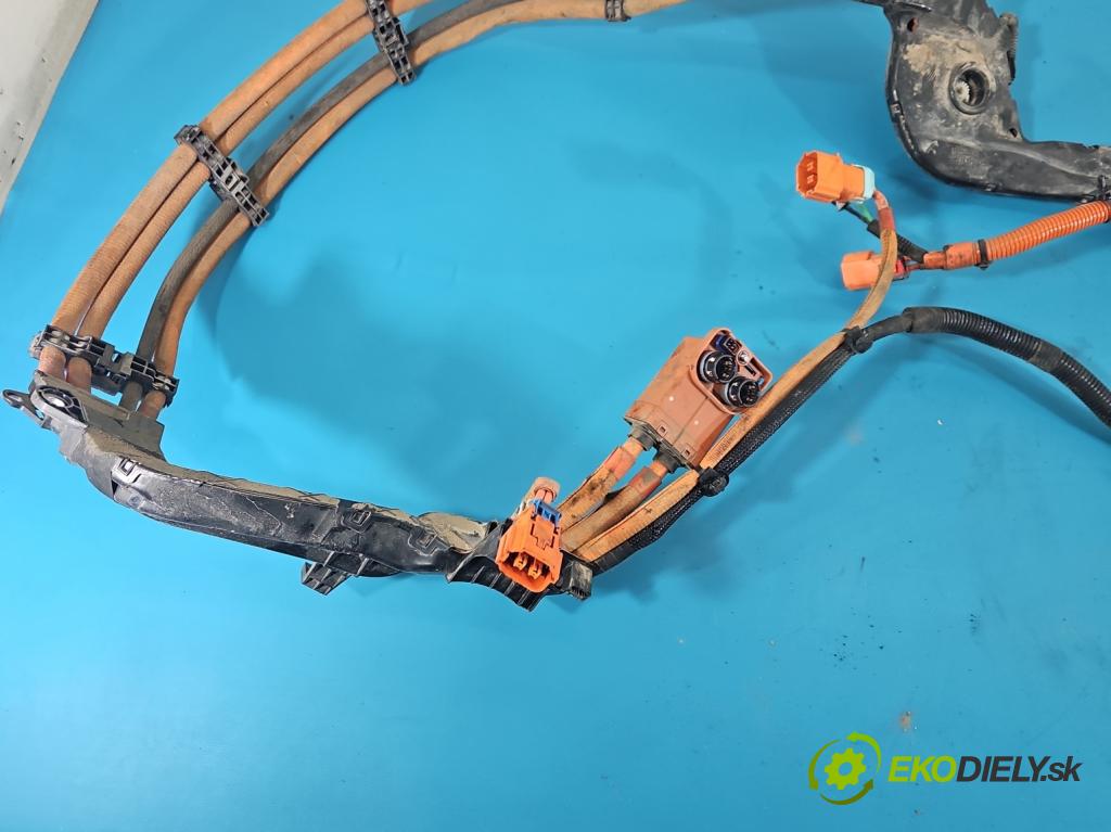 Peugeot 3008 II 2016-2023 1.6 T 300 hp automatic 221 kW 1598 cm3 5- Balíček: 9835370280