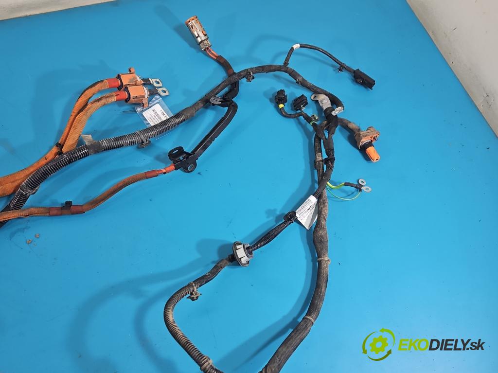 Peugeot 3008 II 2016-2023 1.6 T 300 hp automatic 221 kW 1598 cm3 5- Balíček: 9835370280